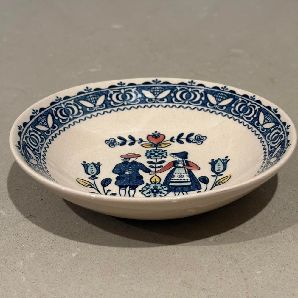 Johnson Bros Hearts & Flowers Dessert Berry Bowl 5” Ironstone England Vintage